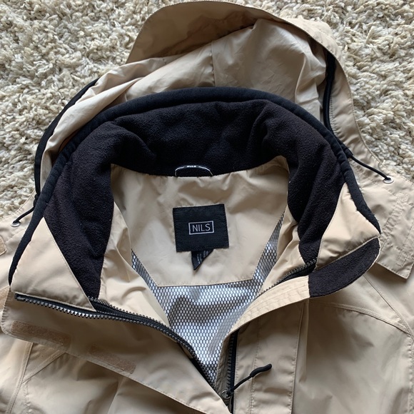 NILS ski jacket size 12, with hood. Spring skiing or spring weather. - Picture 2 of 4